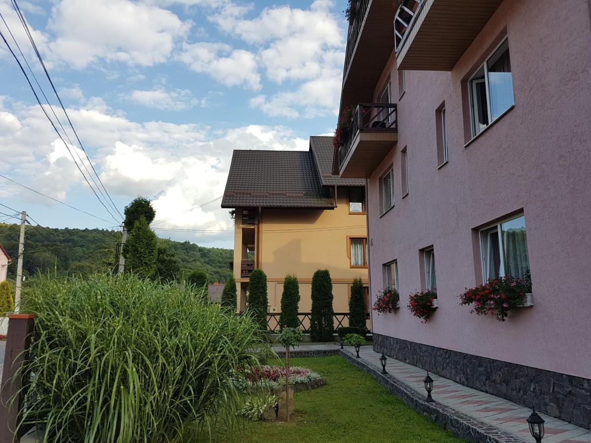 U Neli Solochin Exterior foto