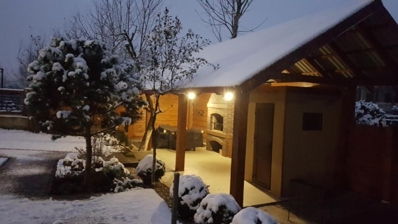 U Neli Solochin Exterior foto