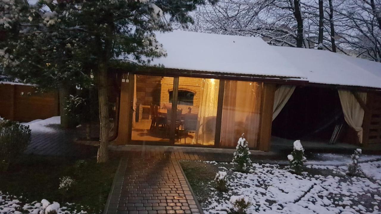 U Neli Solochin Exterior foto
