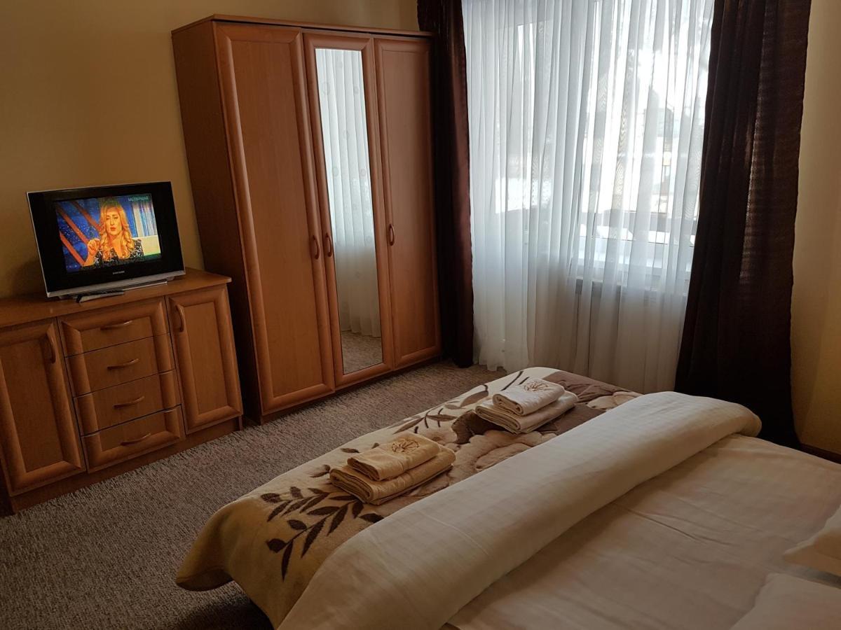 U Neli Solochin Exterior foto