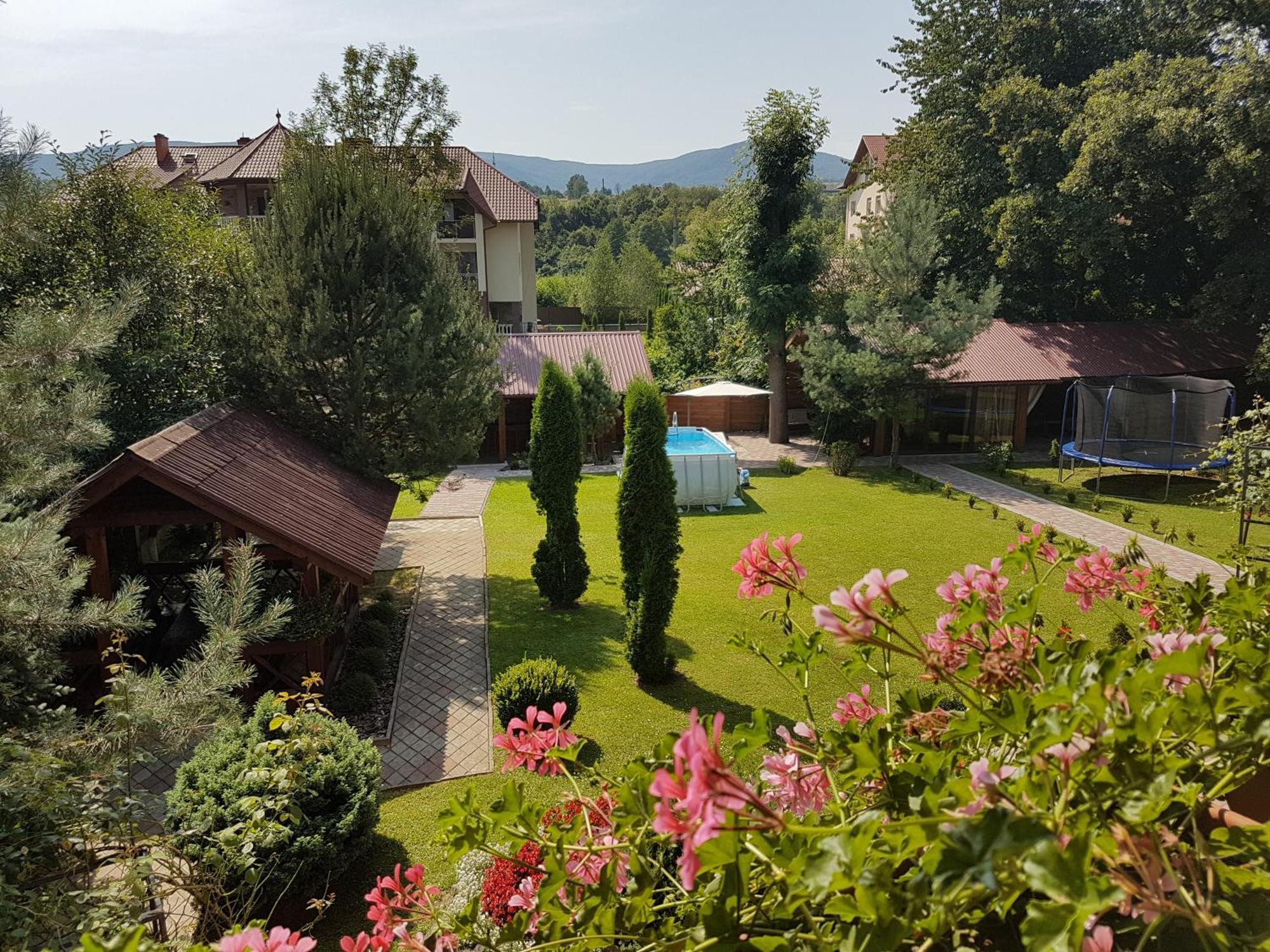 U Neli Solochin Exterior foto