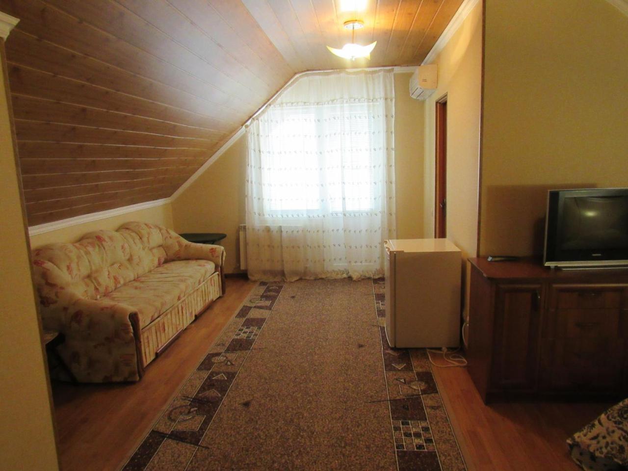 U Neli Solochin Exterior foto