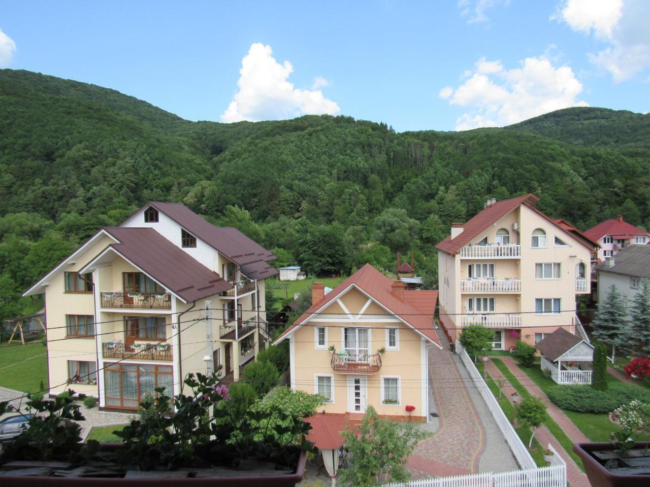 U Neli Solochin Exterior foto